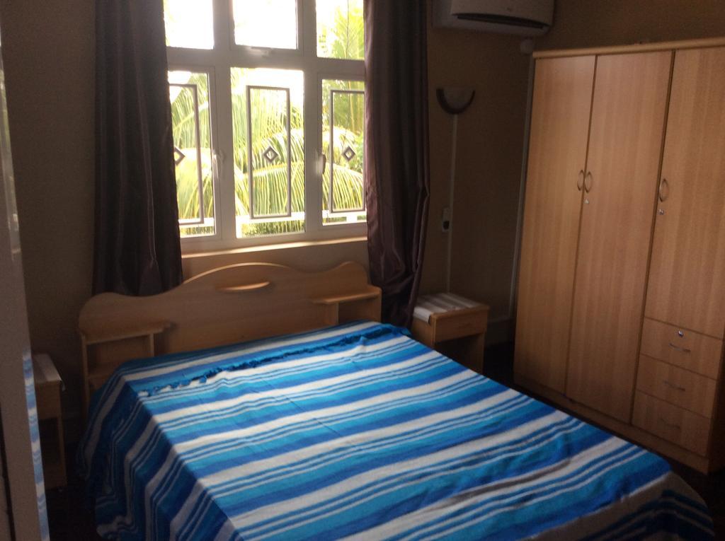 La Casa Mia Guesthouse Ла Гулет Екстериор снимка
