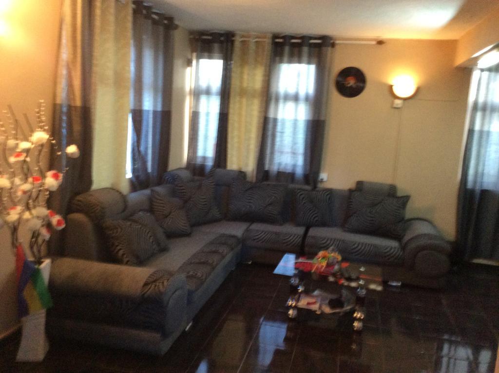 La Casa Mia Guesthouse Ла Гулет Екстериор снимка