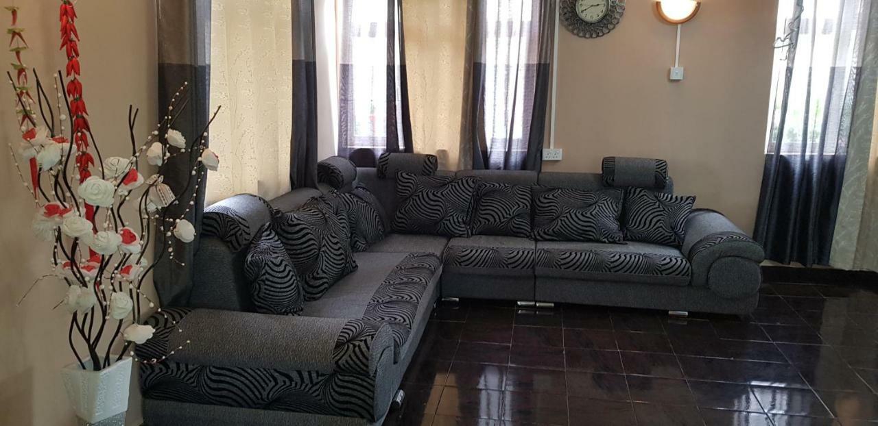 La Casa Mia Guesthouse Ла Гулет Екстериор снимка